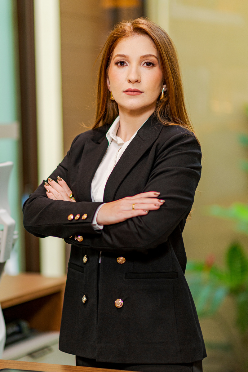 Karina Testa — Especialista em Direito Ambiental